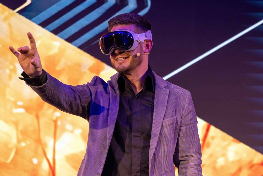 Andreas Axmann zaubert mit der Apple Vision Pro